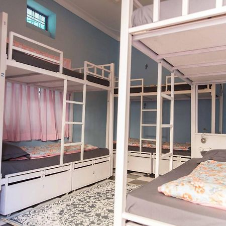 Gypsy Child Lake Hostel Udaipur Bagian luar foto