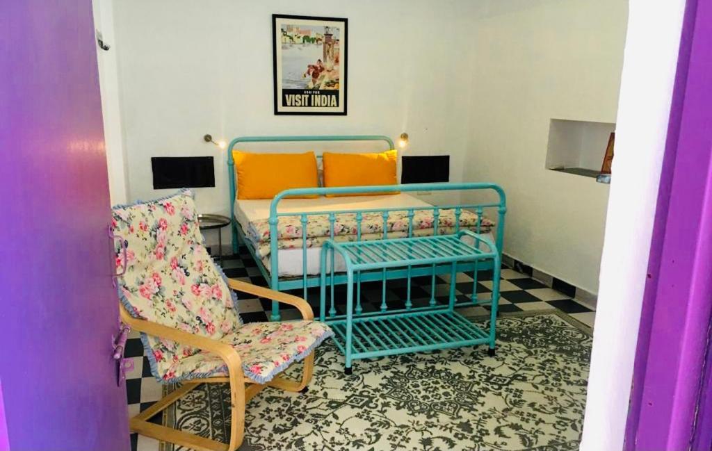 Gypsy Child Lake Hostel Udaipur Bagian luar foto