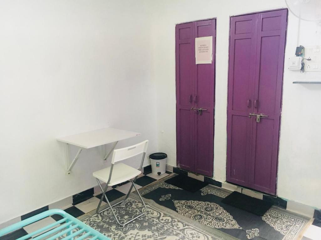 Gypsy Child Lake Hostel Udaipur Bagian luar foto