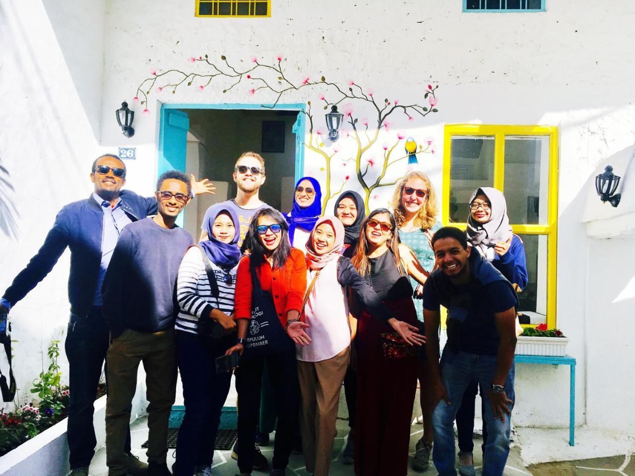 Gypsy Child Lake Hostel Udaipur Bagian luar foto