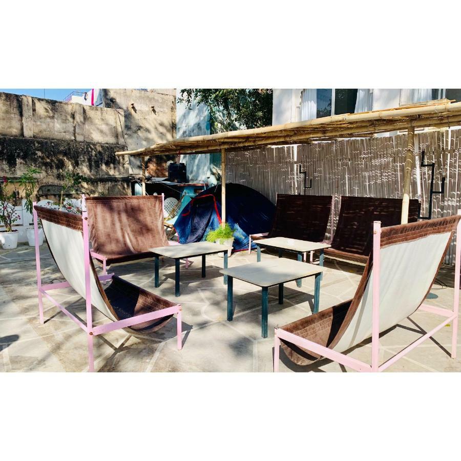 Gypsy Child Lake Hostel Udaipur Bagian luar foto