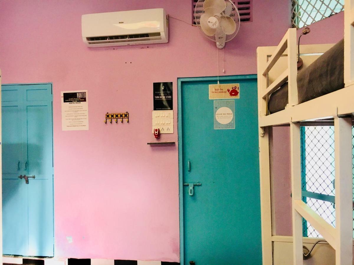 Gypsy Child Lake Hostel Udaipur Bagian luar foto